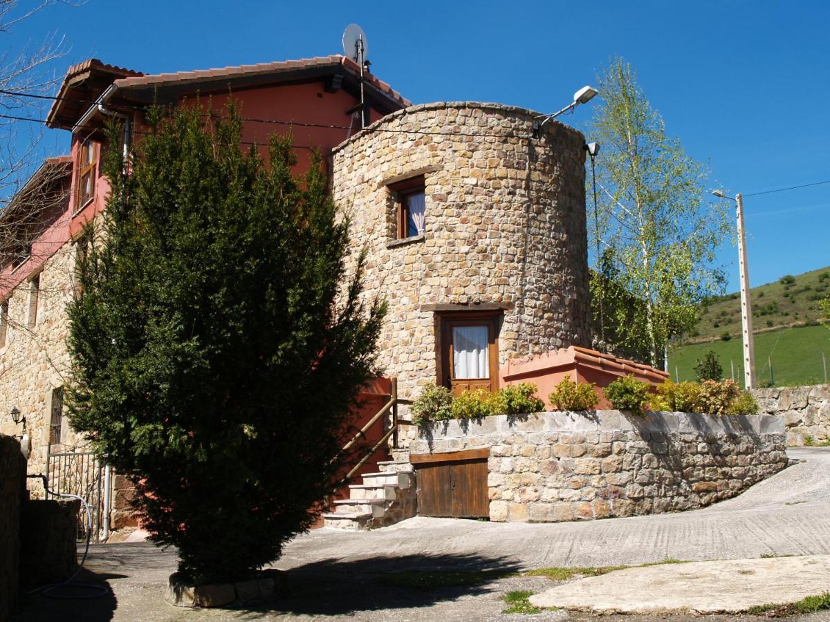 Albergue La Torre Santiurde de Reinosa المظهر الخارجي الصورة